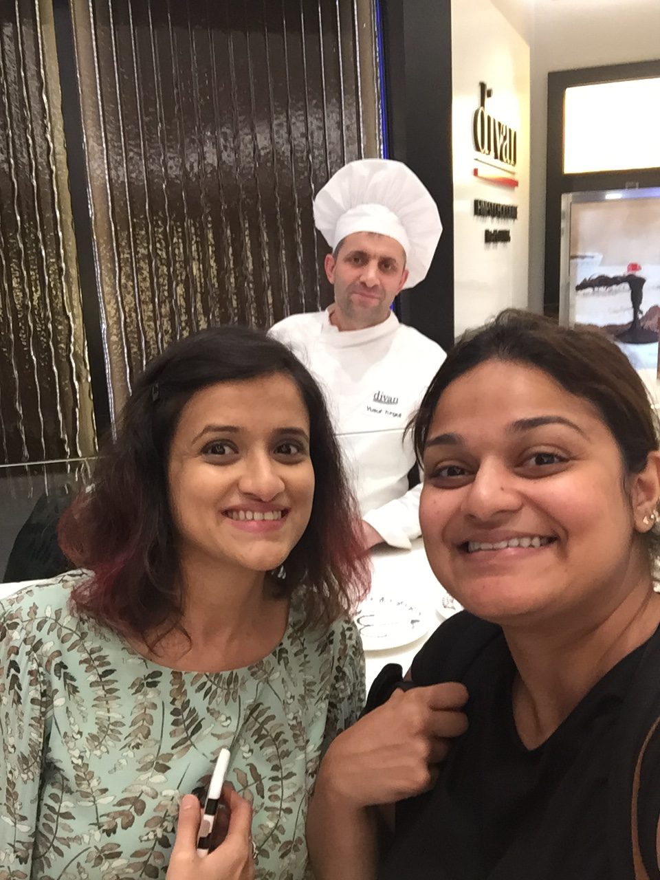 Divan Patisserie|Elated to have Vini join me on my first #NomWithMe. The chef insisted on being photobombed :D