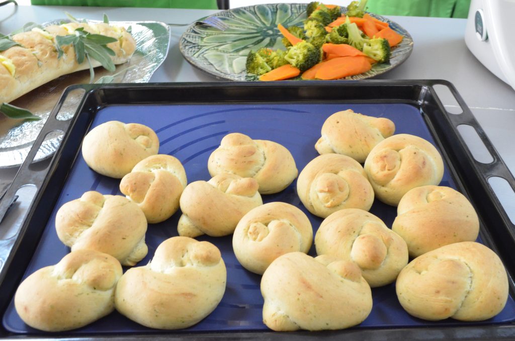 Thermomix Middlee East|Dubai|The beautiful cheese and basil knots!
