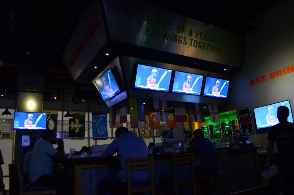 Original Wings And Rings Dubai Restaurant in DIFC - Sports Bar | Things To  Do Dubai