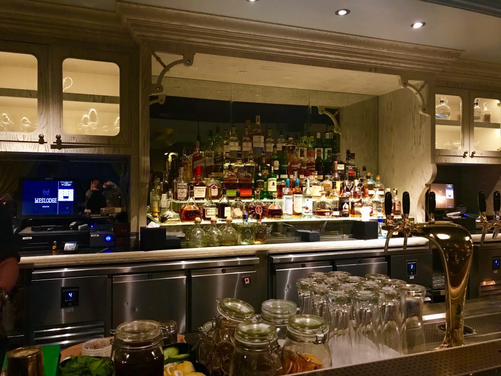 WESLODGE DUBAI | Bar